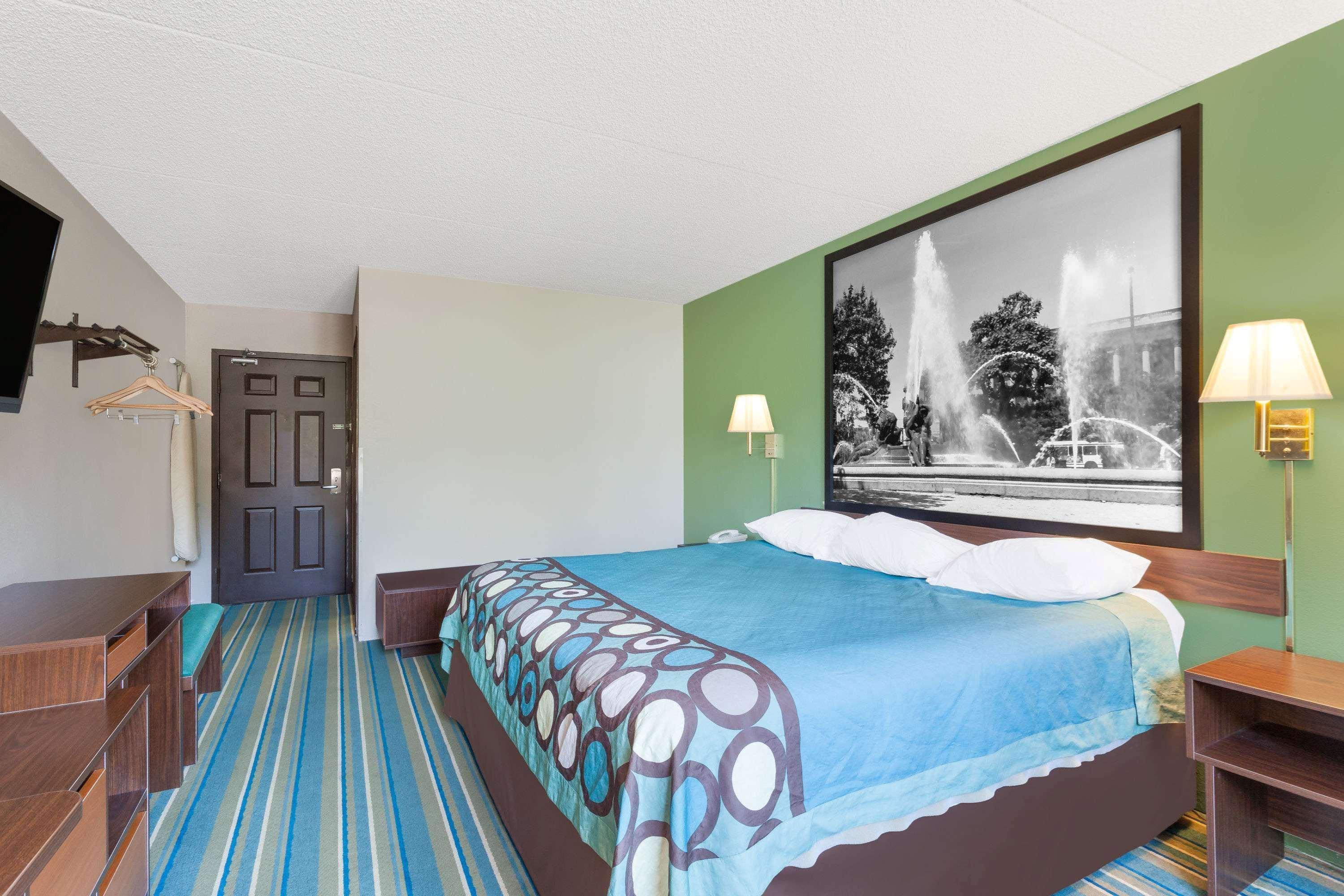 Super 8 By Wyndham Harrisburg Hershey West Exterior photo